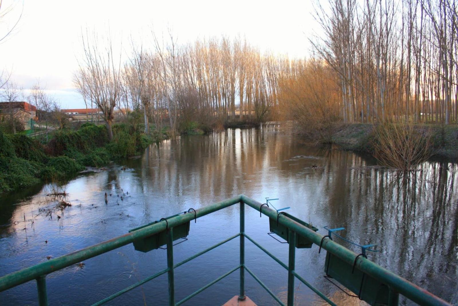 Complejo Oasis Beach Sobre El Rio Huerta  Extérieur photo